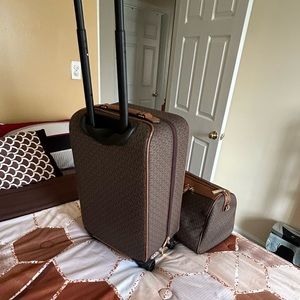 Michael Kors Extra Large Top Zip Duffle Bag (Brown and Suitcase (Authentic)